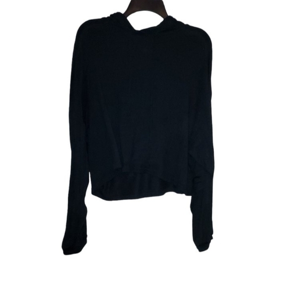 Sweaters - Black cropped hoodie